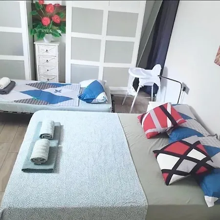 Апартаменти Family-friendly With Pool In The Heart Of Торрев'єха