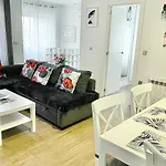 Apartment Family-friendly With Pool In The Heart Of
