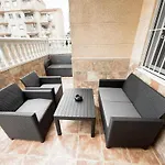 Apartment Family-friendly With Pool In The Heart Of