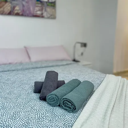 Apartment Family-friendly With Pool In The Heart Of