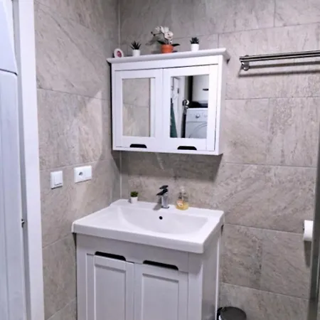 Family-friendly With Pool In The Heart Of