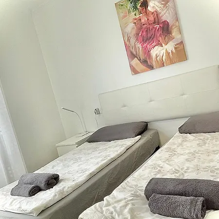 Apartment Family-friendly With Pool In The Heart Of Torrevieja