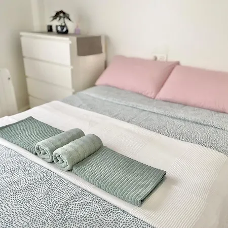 Daire Family-friendly With Pool In The Heart Of