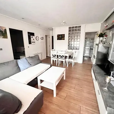 Family-friendly With Pool In The Heart Of * Torrevieja