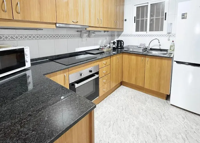 Family-friendly With Pool In The Heart Of Appartement Torrevieja