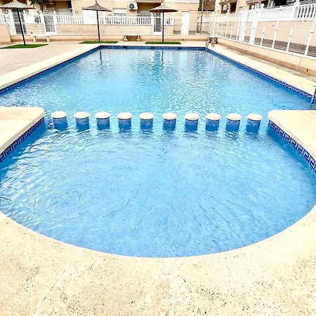 Family-friendly With Pool In The Heart Of Appartement Torrevieja
