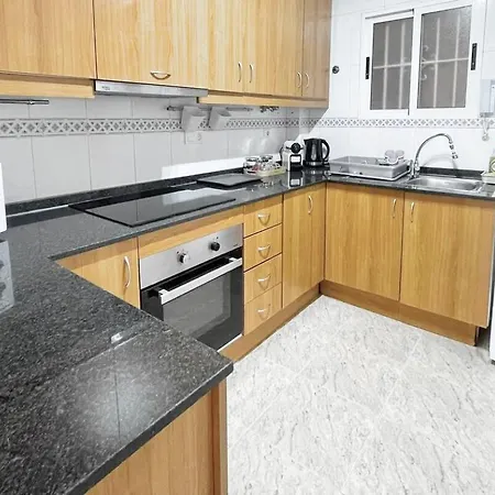 Family-friendly With Pool In The Heart Of Appartement Torrevieja