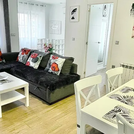 Appartement Family-friendly With Pool In The Heart Of